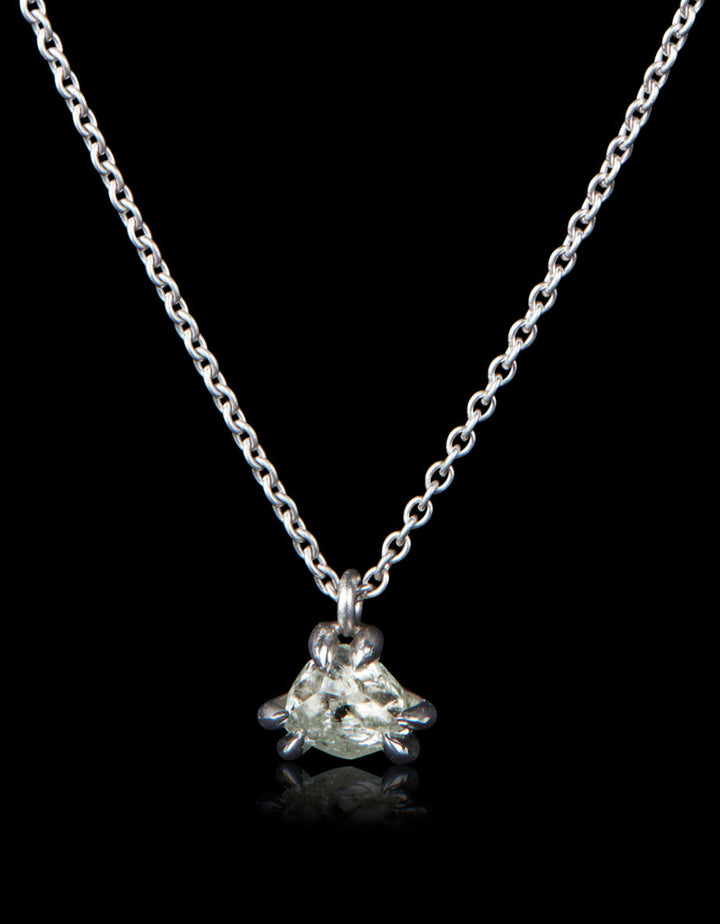 White Gold Necklace With A Storytelling From Angola – 0.80 ct.